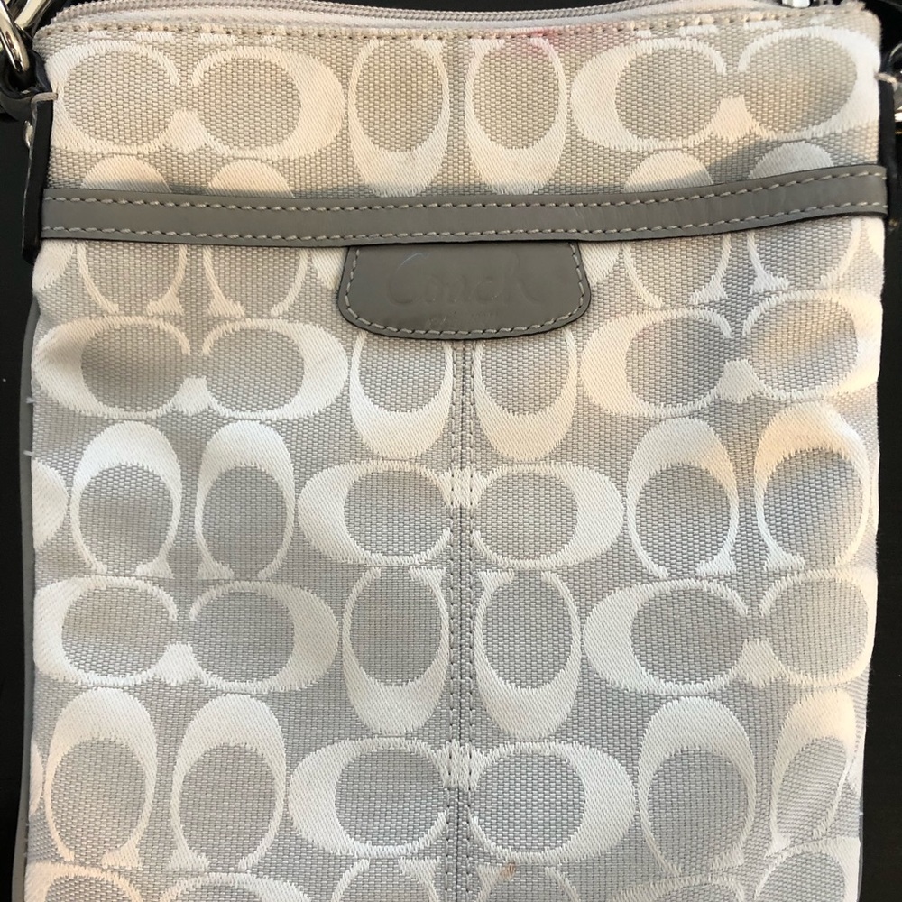 Coach Cross Body - Picture 2 of 6